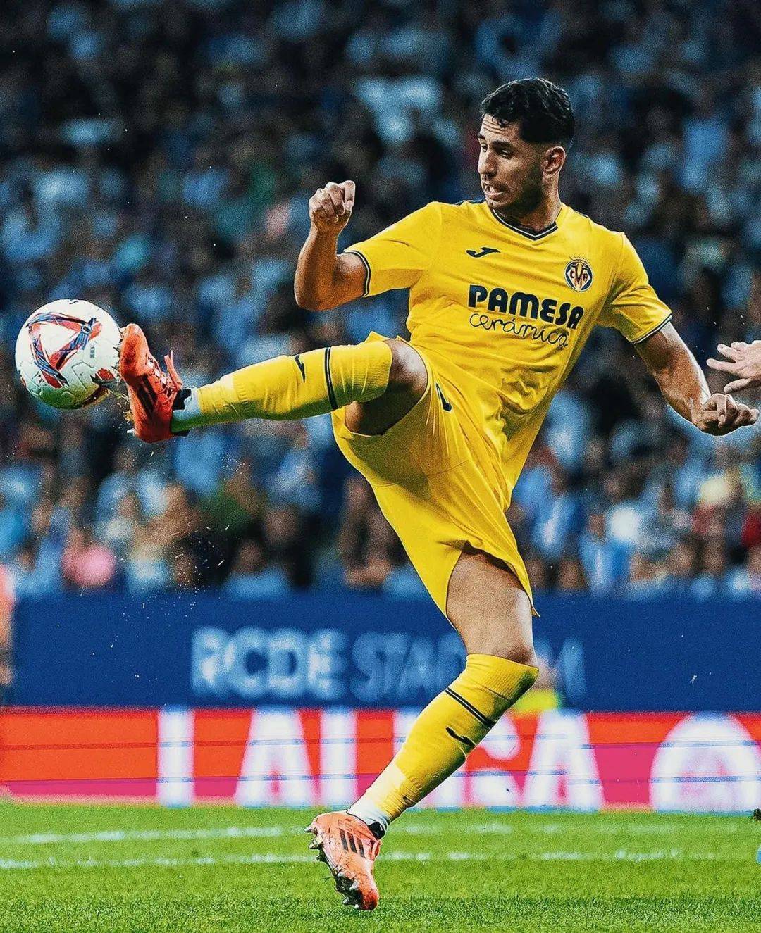 关于关键时刻欧联传出新动向，比利亚雷亚尔更衣室发声，管理层表态——球迷炸锅，控场能力受关注的信息-爱游戏